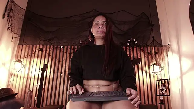 Kora__65 - Fuck my asshole w my hush