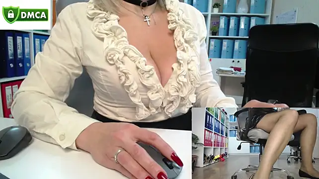 Secret-office - Bring me to orgasm;)