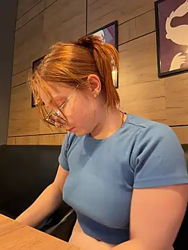 SlavicCandy - PUT PANTIES ASIDE & SHOW PUSSY IN KFC