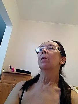 Celine_Faer1 - 👅Lick your nipples👅