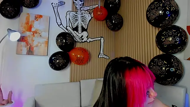 Tiifanny_Petite - Fingers play very wet pussy 💧🥵