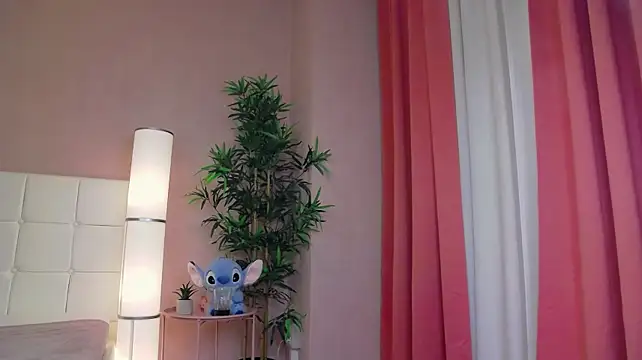 SarahCooper - Doggy pussy play