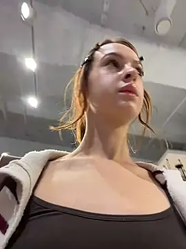 Outdorable - Tease pussy while riding on face