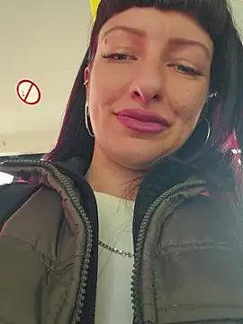 U_prolazu - SQUIRT IN PUBLIC