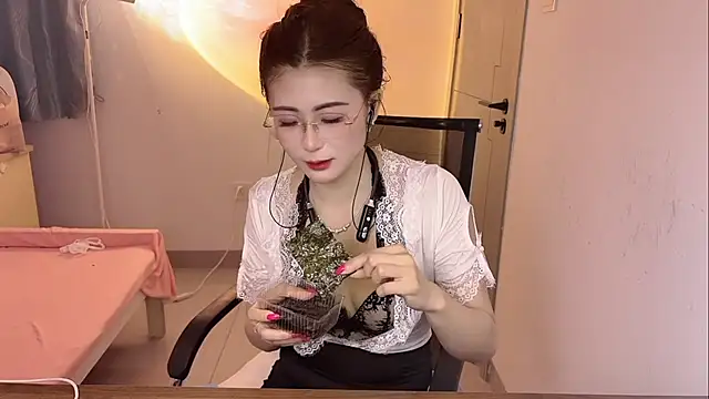 Felicity-7 - 揉胸诱惑