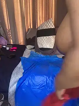 Bellabootie - FuckTheHellOutOfMe,domi IN +Squirt