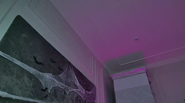 Liv_Fay