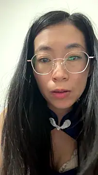 Caihong- - 支持小樱桃买化妆品变美，全裸2分钟