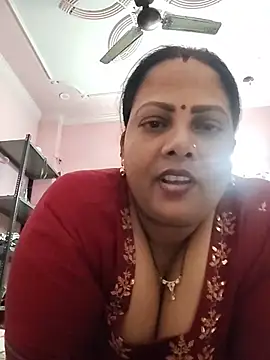 Hot_Aunty_44 - Boobs