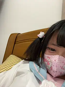 Yuemmy_6152 - 脱上衣五分钟