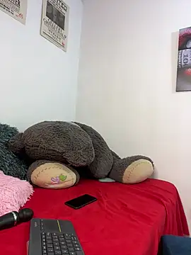 DownsonMia - show boob+niples suck 🔥