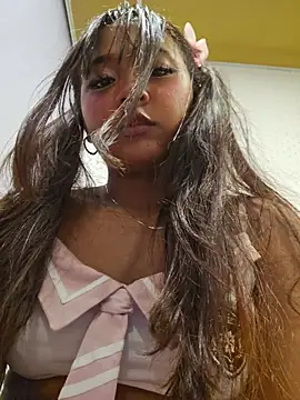 Pretty_karol - Domi ON MY CLIT x5min + plug anal 🌸