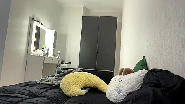 AngellaOlano - Spank my little butt x5