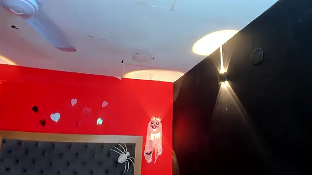 YayaHilton - ride fuck hard it😈🔥
