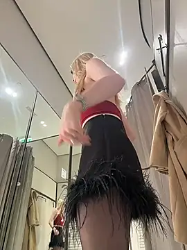 AngelinaTous - I'll show my ass + spank 5 times🍑🍑