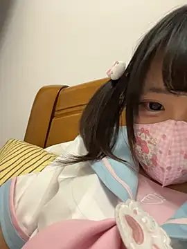 Yuemmy_6152 - 脱上衣五分钟