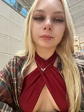 AngelinaTous - I'll show my ass + spank 5 times🍑🍑
