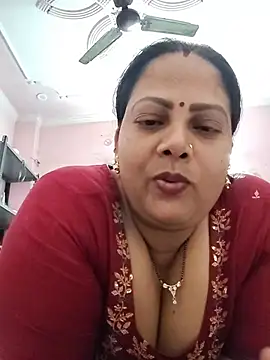 Hot_Aunty_44 - Boobs