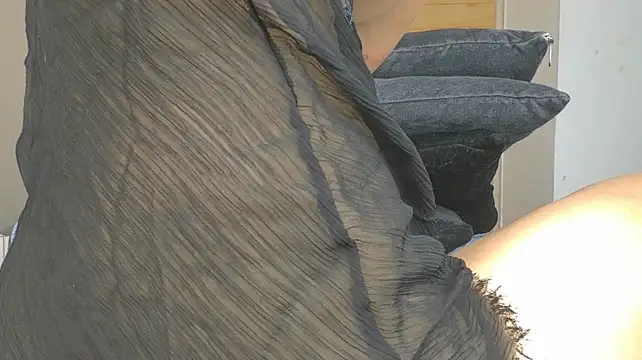 Melodi_20 - fist in the pussy