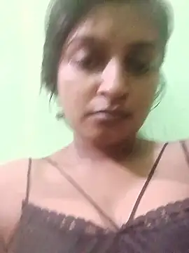 CUTE__PRIYA0985's Live XXX Chat