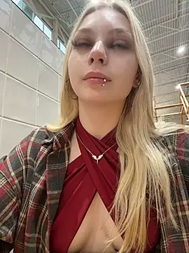 AngelinaTous - I'll show my ass + spank 5 times🍑🍑