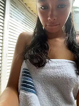 Valen-gomez - Show boobs Valen 🍒
