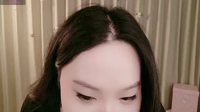 Xiaoxiao-yang - 小狗趴打屁屁5下（半脱内裤）😍