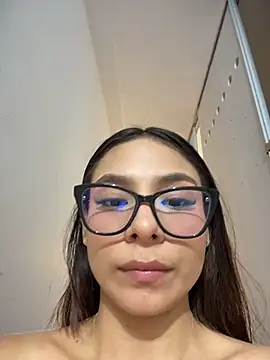 Amira_cute2 - Show boobs +touch nipples