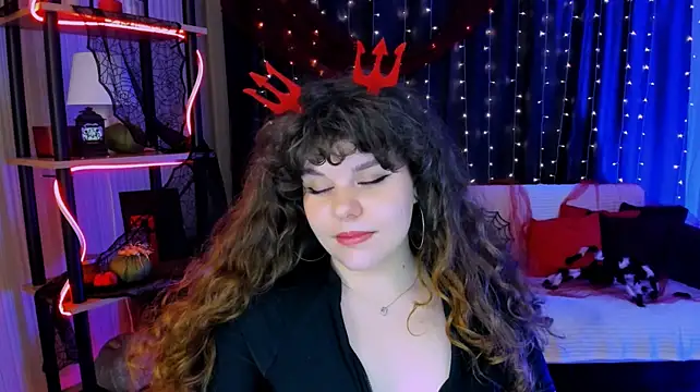 CurlyMagicc - change jeans for a skirt