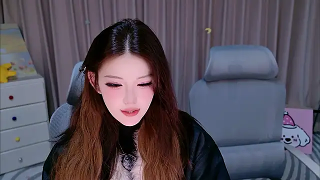 Yiyilailai - 小依生日快乐🍰🎁🎉
