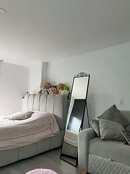 Cloee_Rainbow1 - Open your ass and rub your anus 🫨🥵
