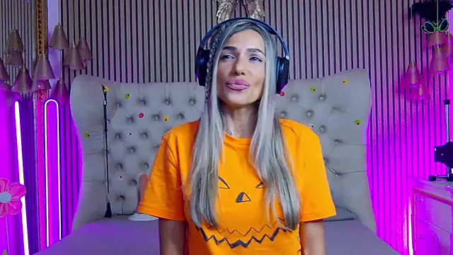 PlayfulShow - Make me Cum
