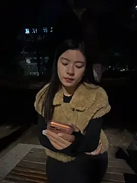 MS-520 - 两个妹妹亲一口