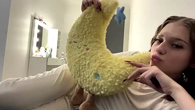 AngellaOlano - Spank my little butt x5
