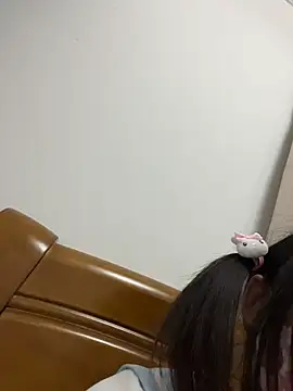 Yuemmy_6152 - 脱上衣五分钟