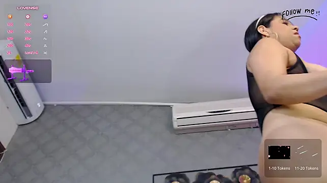 Lena_helleen - 3 fingers in ass