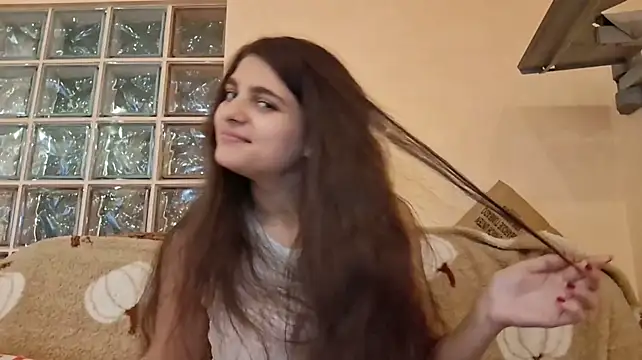 CleotildeAholt - 😘flash boobs😘