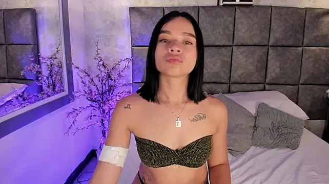 Giova_pierce - Full naked and pussy doggy