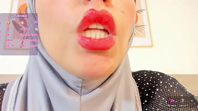 Hanajameela - spank ass and twerking