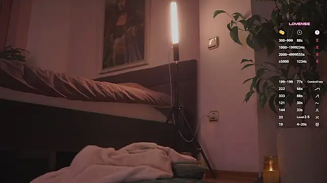 Thewetmuse - feet and toes tease play