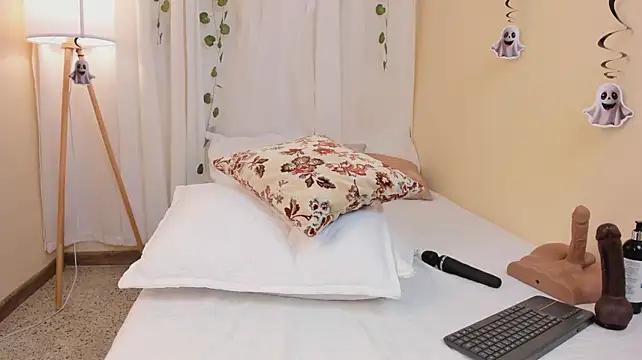 VioletaGrace - fingers in my anus