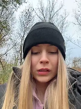RossyMood - Fuck my ASS (fingers) on the PARK RISKYY