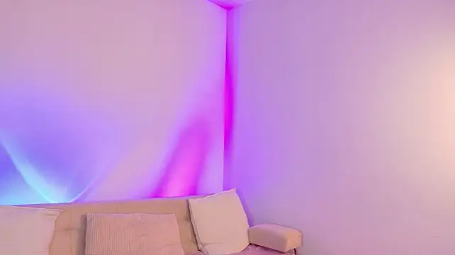 Hannah_pradaa - oil in the ass