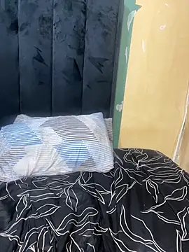Chocolate_Chubby - fingering pussy