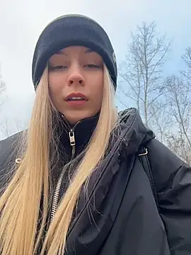 RossyMood - Fuck my ASS (fingers) on the PARK RISKYY