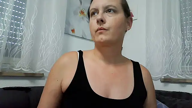 Hot_Milf_Denise - Anal-plug small+ live pic