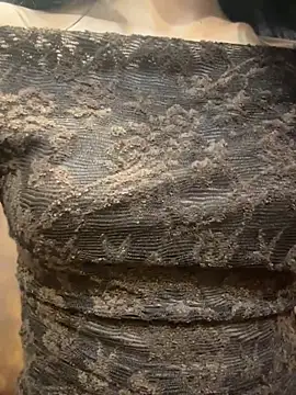 _miapetite - look under the skirt 👀