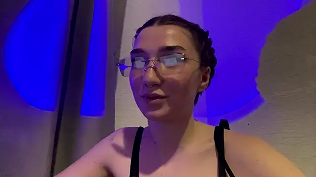 ManyMaron - A vid of me playing with my pussy in PM