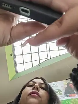 OUTDOORS_VELEN - Suck boobs+spit in public 😈