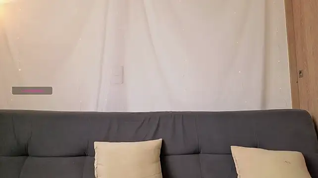 Amy_robertz - 2 fingers in my vagina